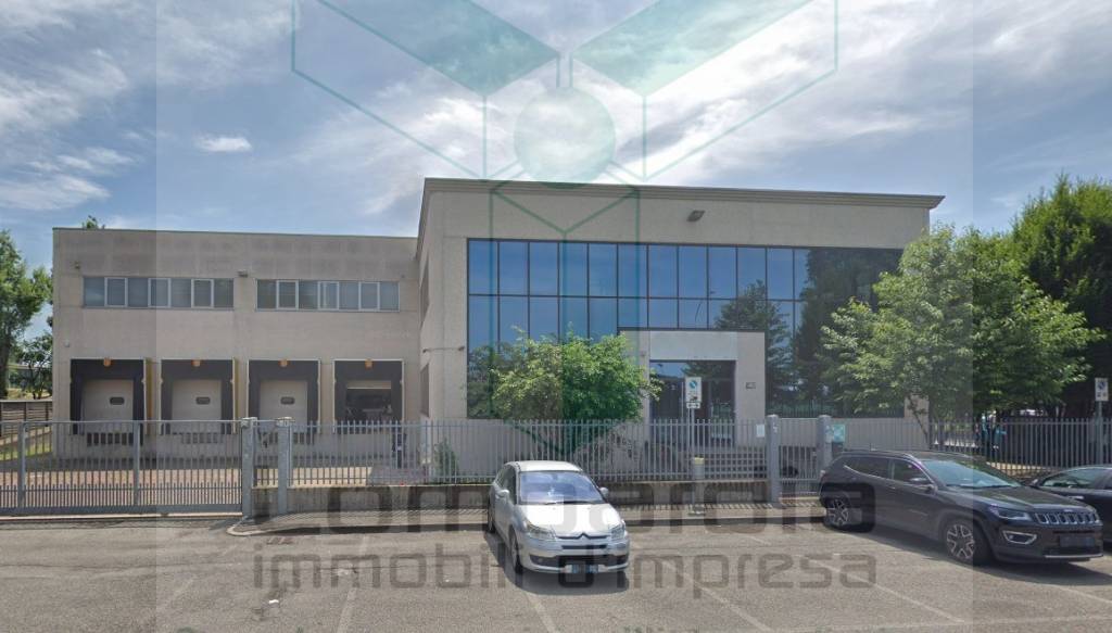 locale commerciale in affitto a Pantigliate