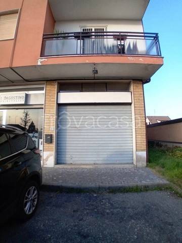 negozio in affitto a Pantigliate