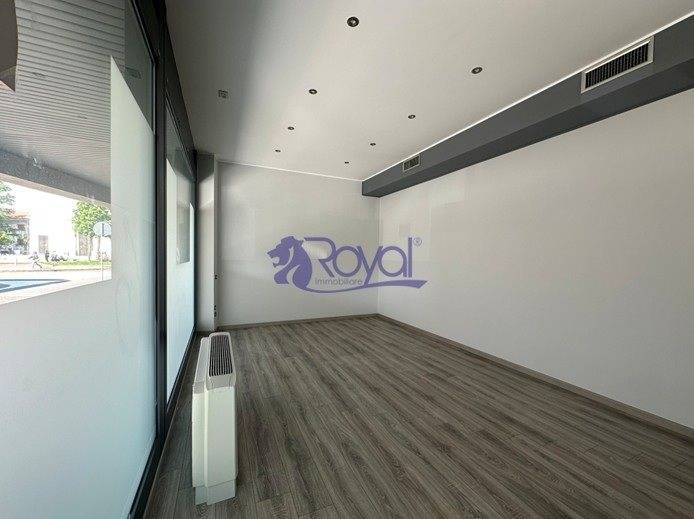 negozio in affitto a Parabiago