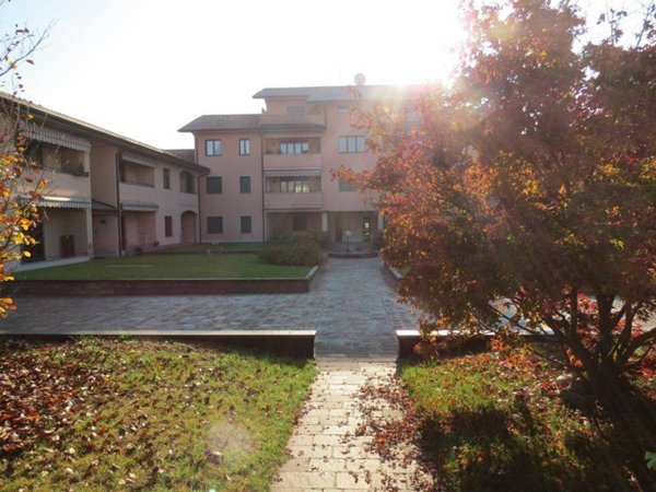 locale commerciale in affitto a Parabiago