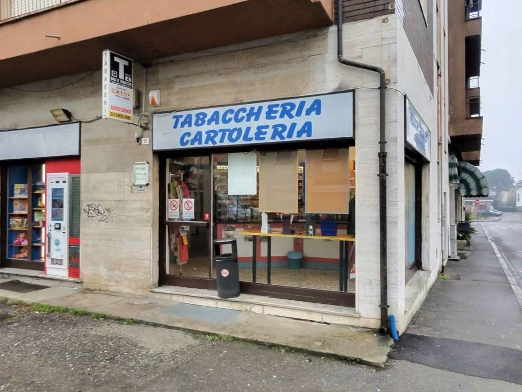 negozio in affitto a Parabiago