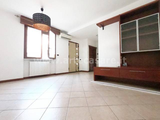 appartamento in affitto a Parabiago