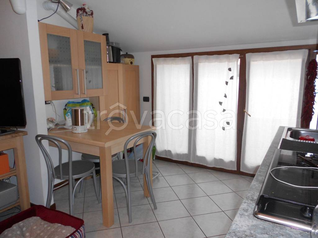 appartamento in affitto a Paullo