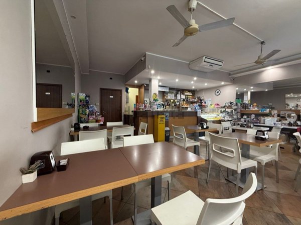 negozio in affitto a Paullo in zona Paullo Centro