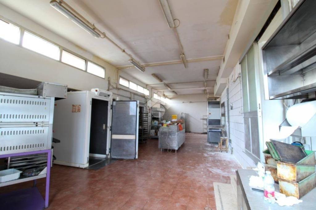 locale commerciale in affitto a Paullo in zona Paullo Centro