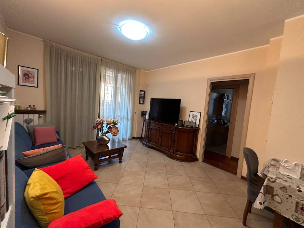 appartamento in affitto a Paullo