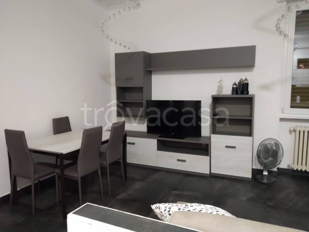 appartamento in affitto a Pero