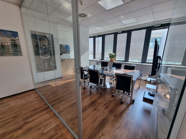 ufficio in affitto a Pero