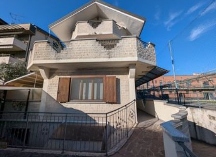 camera singola in affitto a Pero