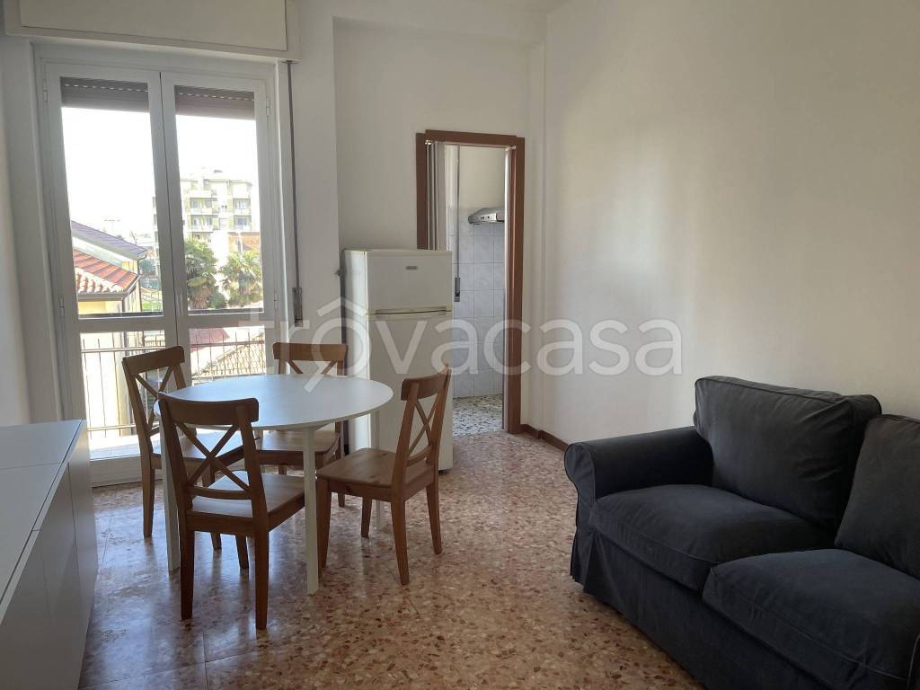 appartamento in affitto a Pero