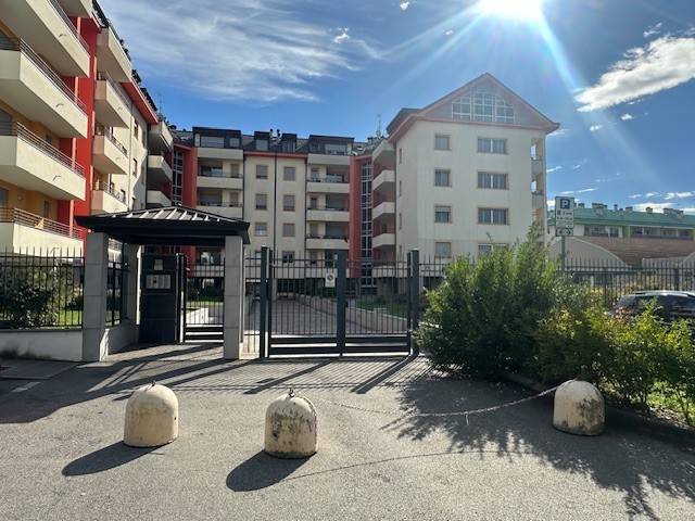 appartamento in affitto a Pero