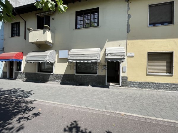 negozio in affitto a Pero