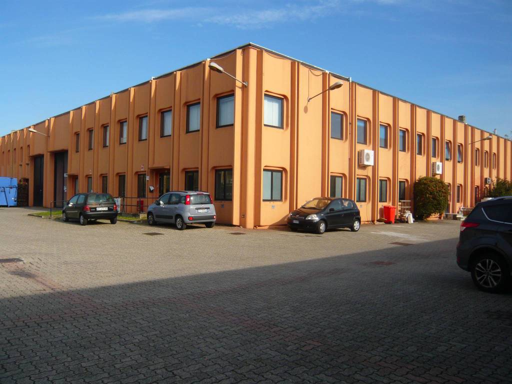 ufficio in affitto a Peschiera Borromeo in zona Bettola