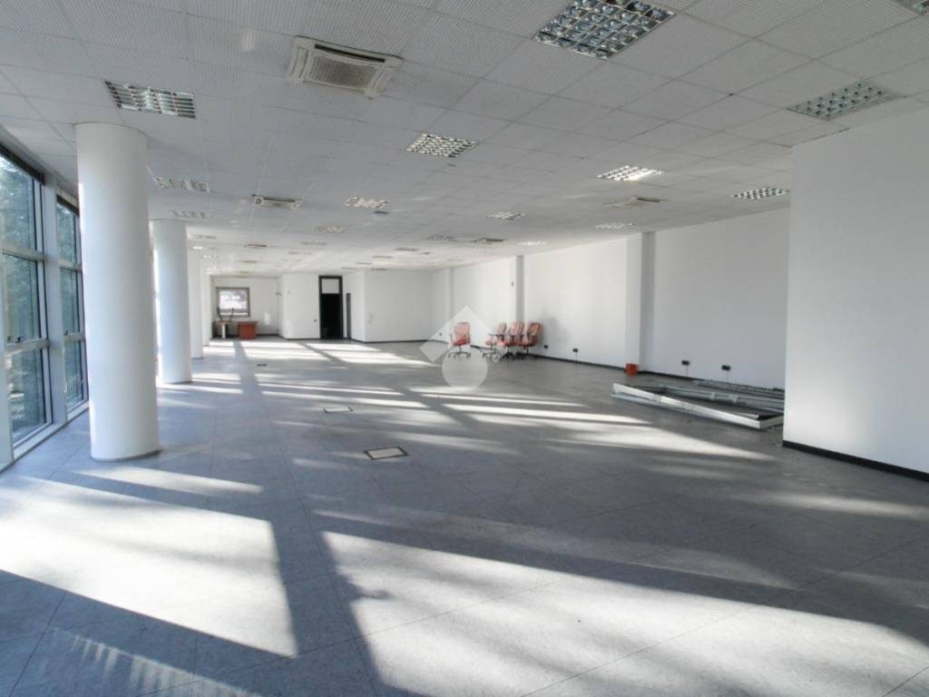 ufficio in affitto a Peschiera Borromeo in zona Mezzate