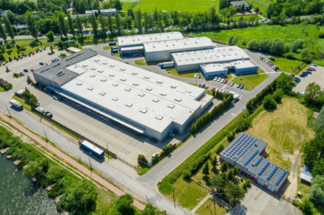 locale commerciale in affitto a Peschiera Borromeo