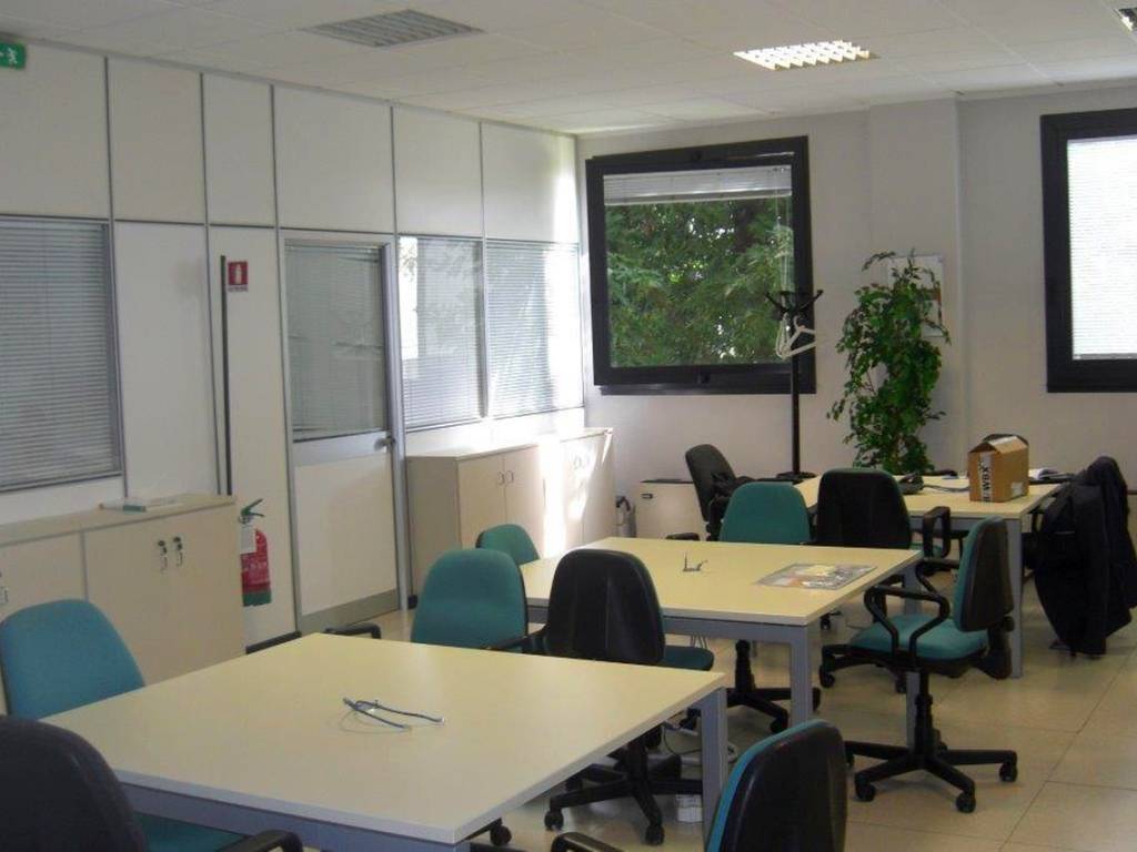 ufficio in affitto a Peschiera Borromeo in zona Bettola