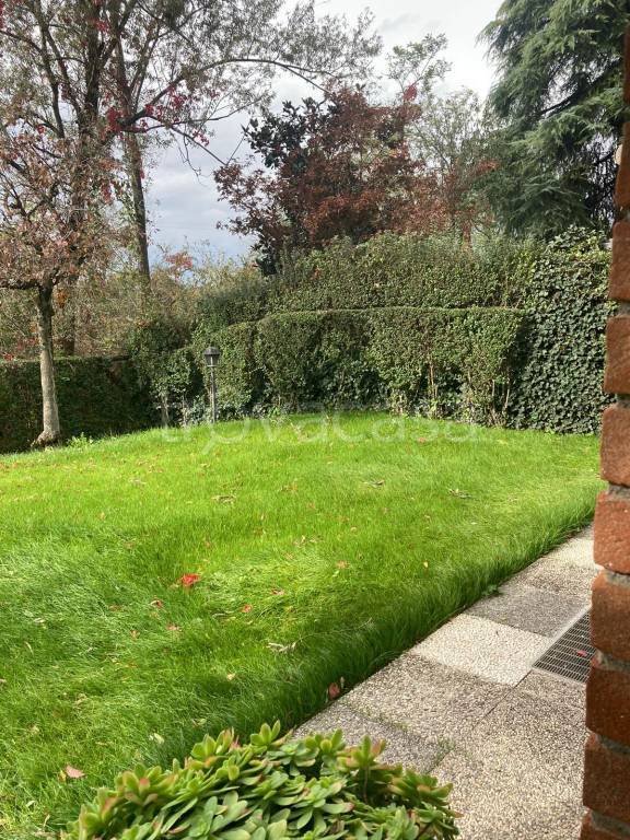 appartamento in affitto a Peschiera Borromeo