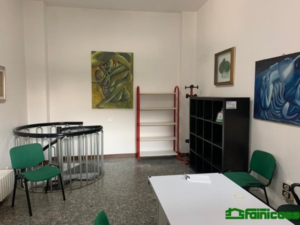 negozio in affitto a Peschiera Borromeo