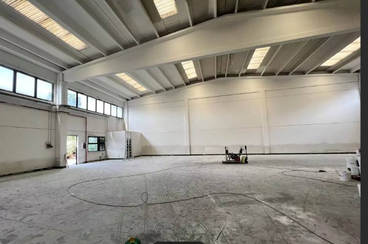 locale commerciale in affitto a Peschiera Borromeo in zona Bettola