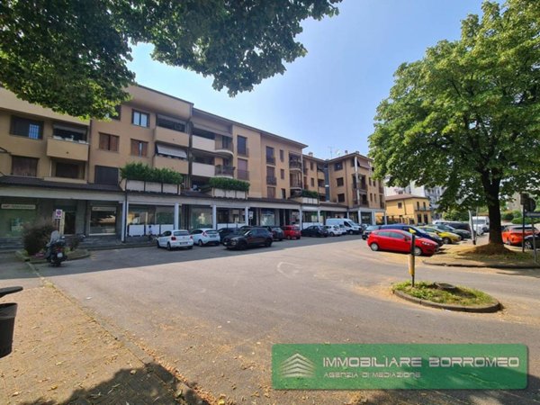 negozio in affitto a Peschiera Borromeo in zona Bettola