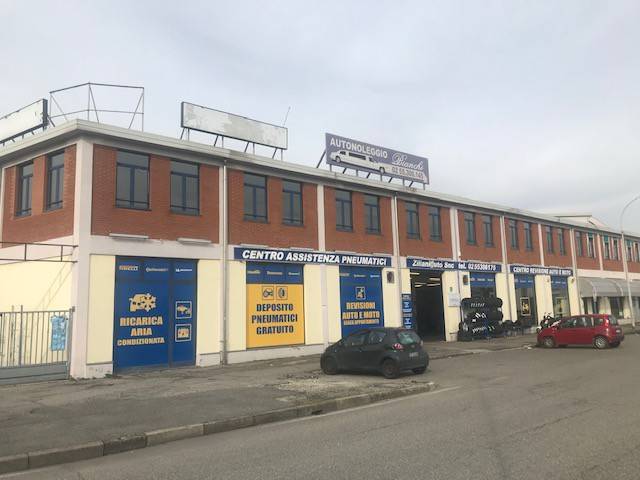negozio in affitto a Peschiera Borromeo
