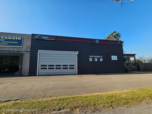 locale commerciale in affitto a Peschiera Borromeo