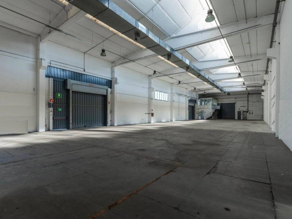 locale commerciale in affitto a Peschiera Borromeo in zona Bettola