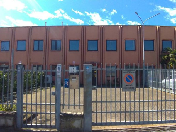 ufficio in affitto a Peschiera Borromeo in zona Linate