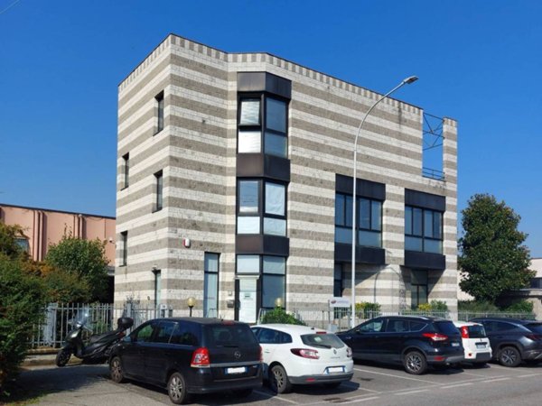 ufficio in affitto a Peschiera Borromeo in zona Bettola
