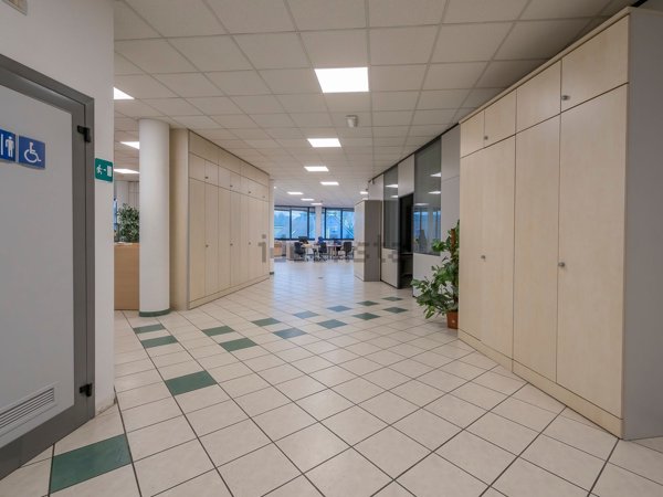 ufficio in affitto a Peschiera Borromeo