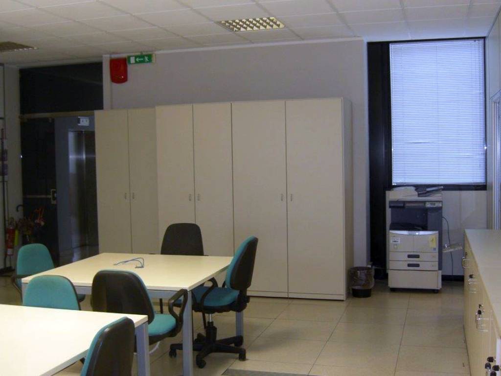ufficio in affitto a Peschiera Borromeo