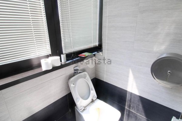 locale di sgombero in affitto a Peschiera Borromeo