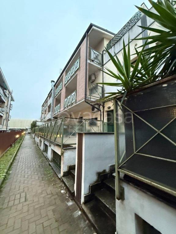 appartamento in affitto a Peschiera Borromeo