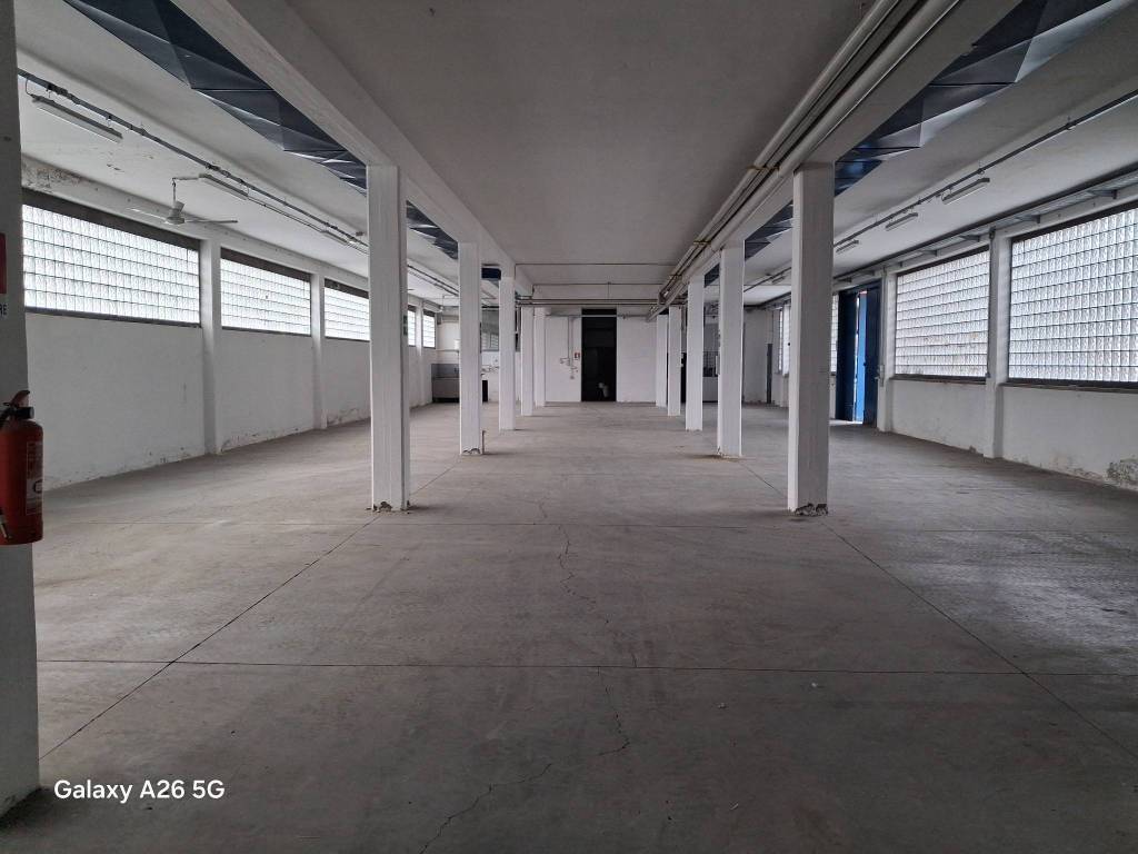 ufficio in affitto a Peschiera Borromeo in zona Mezzate