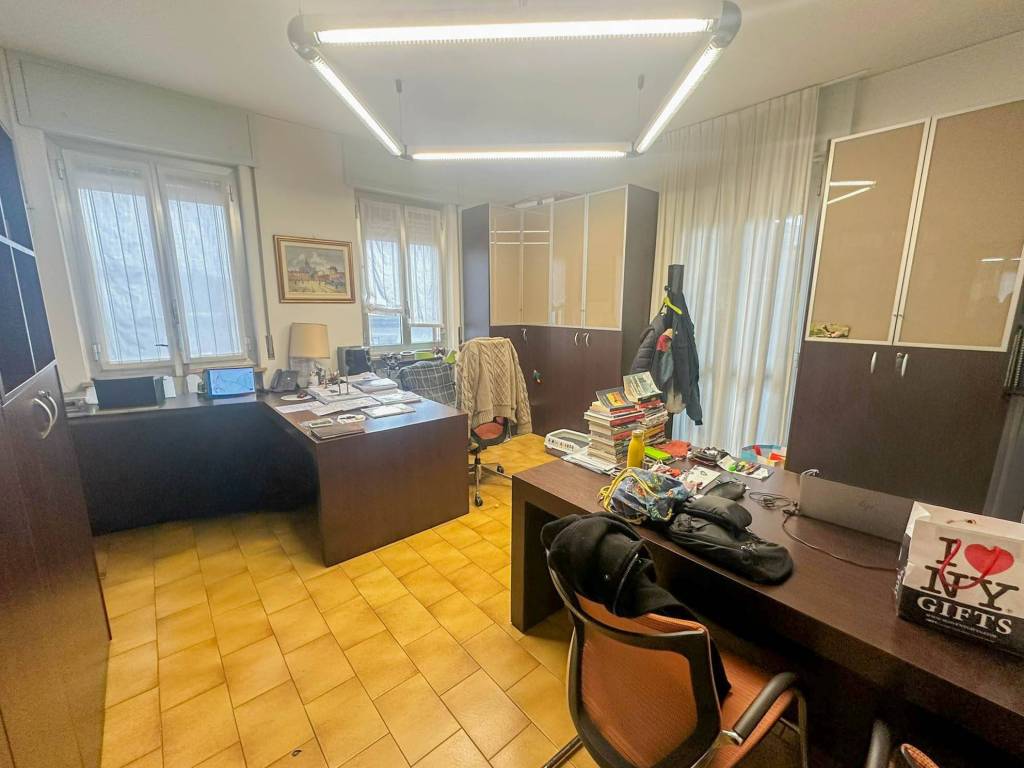 ufficio in affitto a Peschiera Borromeo in zona Bettola