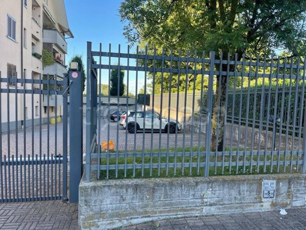 ufficio in affitto a Peschiera Borromeo in zona San Bovio