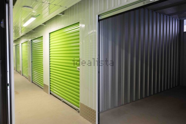 locale di sgombero in affitto a Peschiera Borromeo