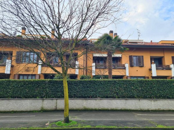 appartamento in affitto a Peschiera Borromeo in zona San Bovio