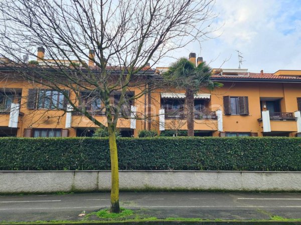 appartamento in affitto a Peschiera Borromeo in zona San Bovio