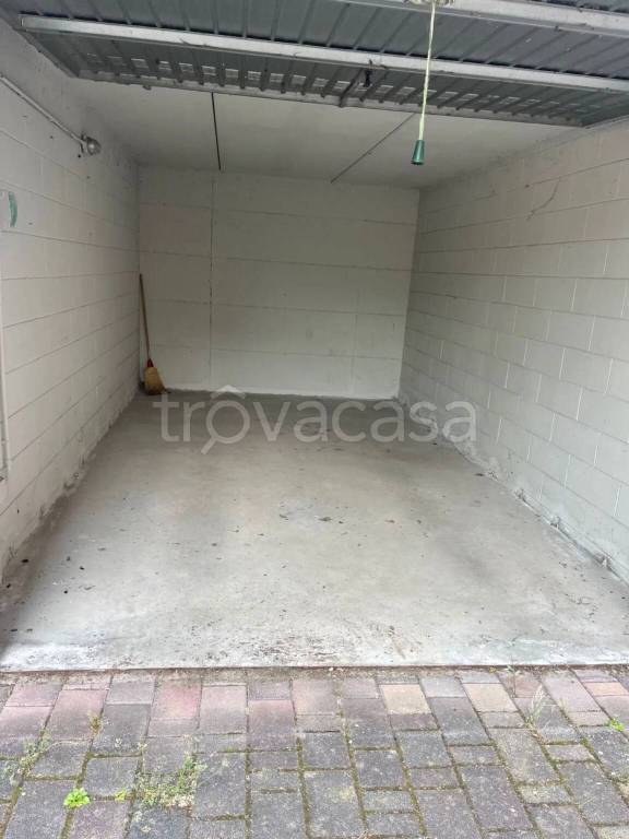 ufficio in affitto a Peschiera Borromeo in zona San Bovio