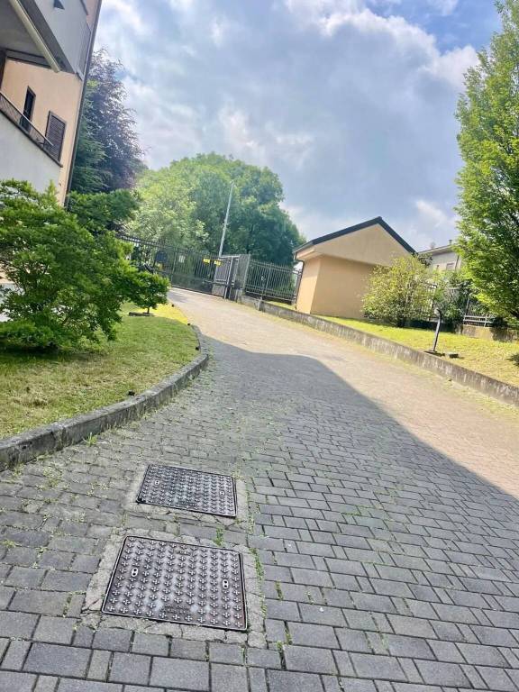 ufficio in affitto a Peschiera Borromeo in zona San Bovio