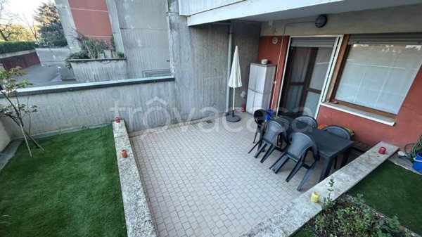 appartamento in affitto a Peschiera Borromeo in zona San Bovio