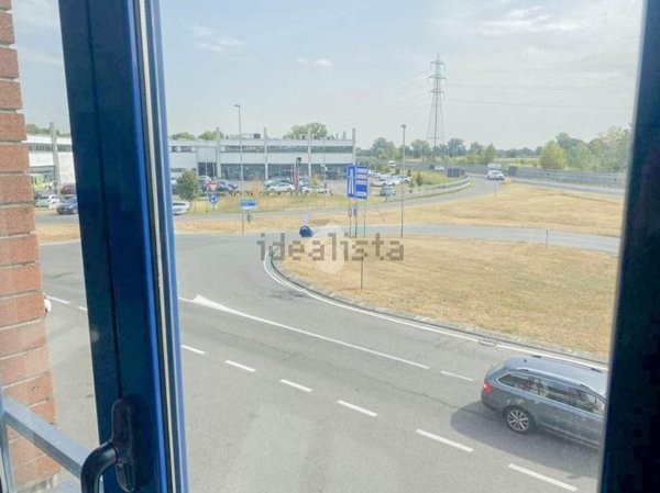 ufficio in affitto a Peschiera Borromeo in zona Bettola