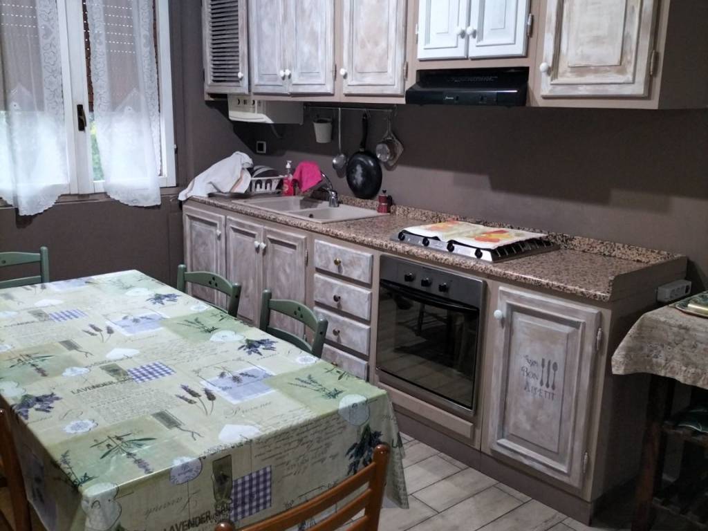 appartamento in affitto a Peschiera Borromeo in zona Mezzate