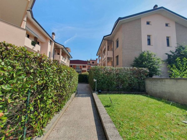 appartamento in affitto a Peschiera Borromeo in zona Bettola