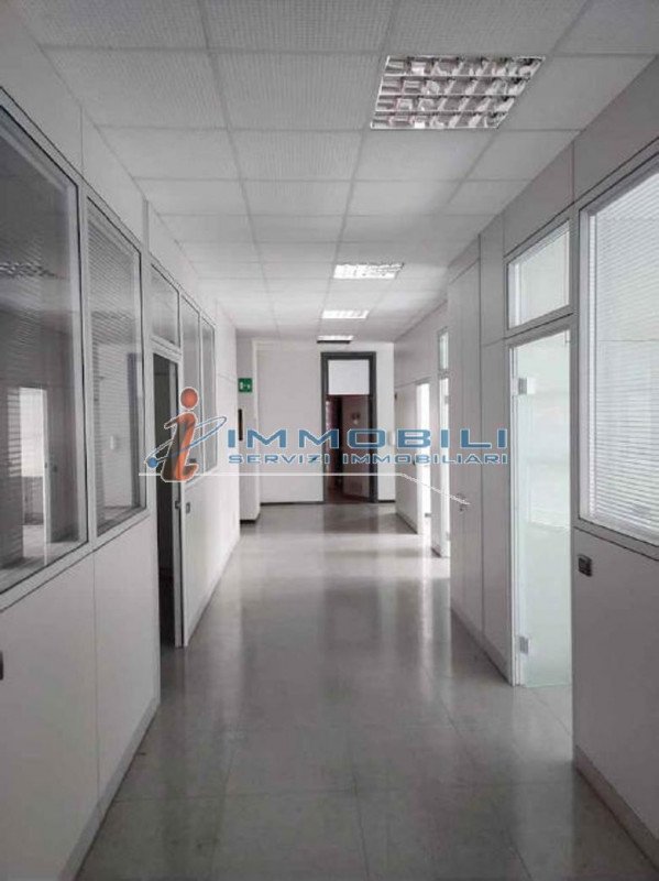 ufficio in affitto a Peschiera Borromeo in zona Mezzate