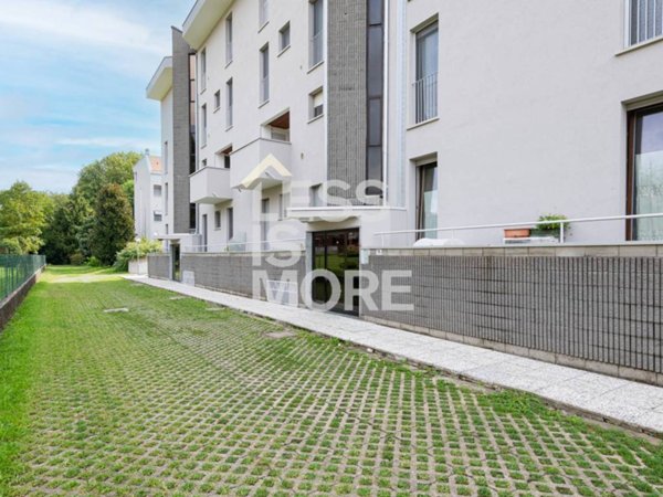 appartamento in affitto a Peschiera Borromeo in zona Mezzate