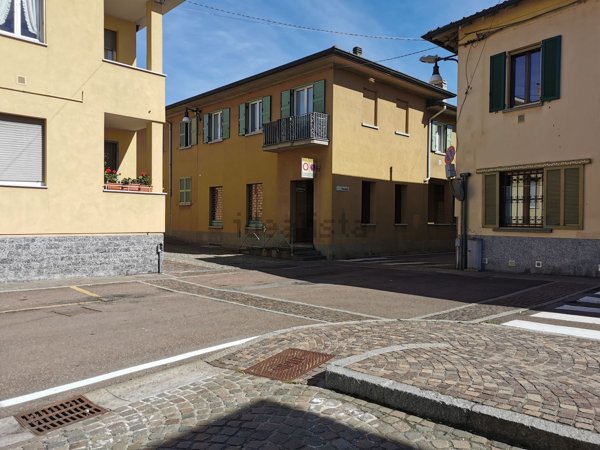 ufficio in affitto a Pessano con Bornago