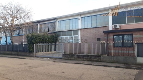 ufficio in affitto a Pessano con Bornago