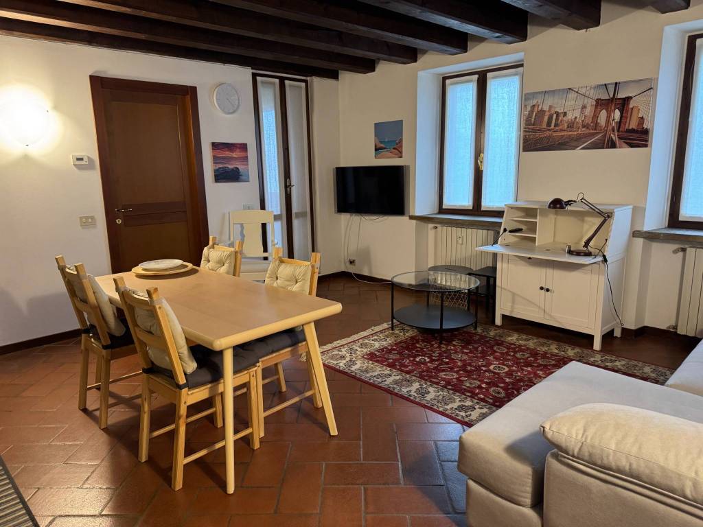 appartamento in affitto a Pieve Emanuele in zona Tolcinasco